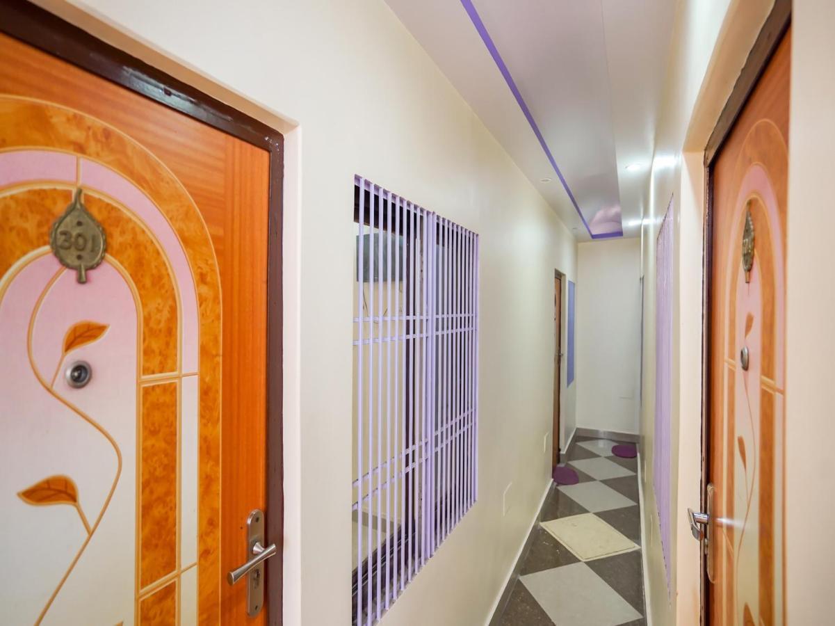 Oyo 75627 New Ankit Guest House Varanasi Bagian luar foto