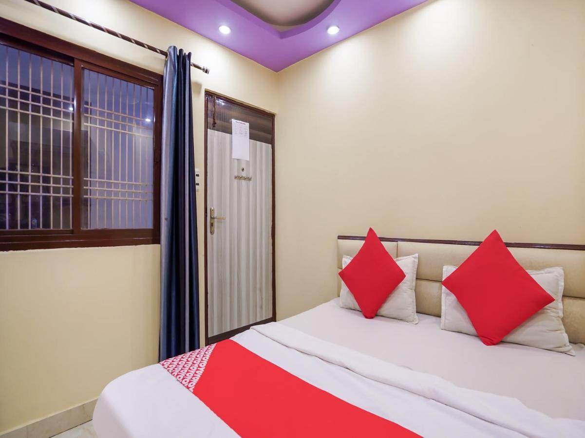 Oyo 75627 New Ankit Guest House Varanasi Bagian luar foto