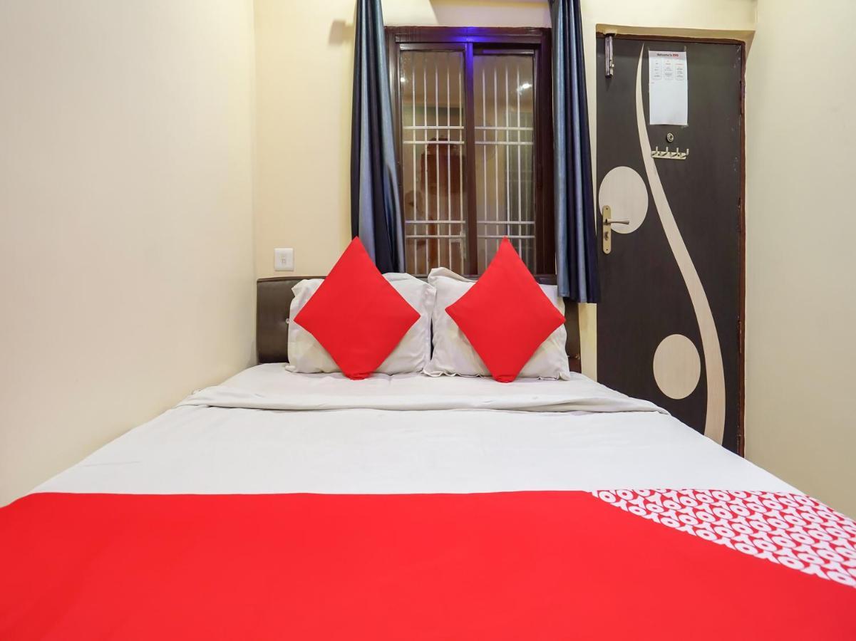 Oyo 75627 New Ankit Guest House Varanasi Bagian luar foto