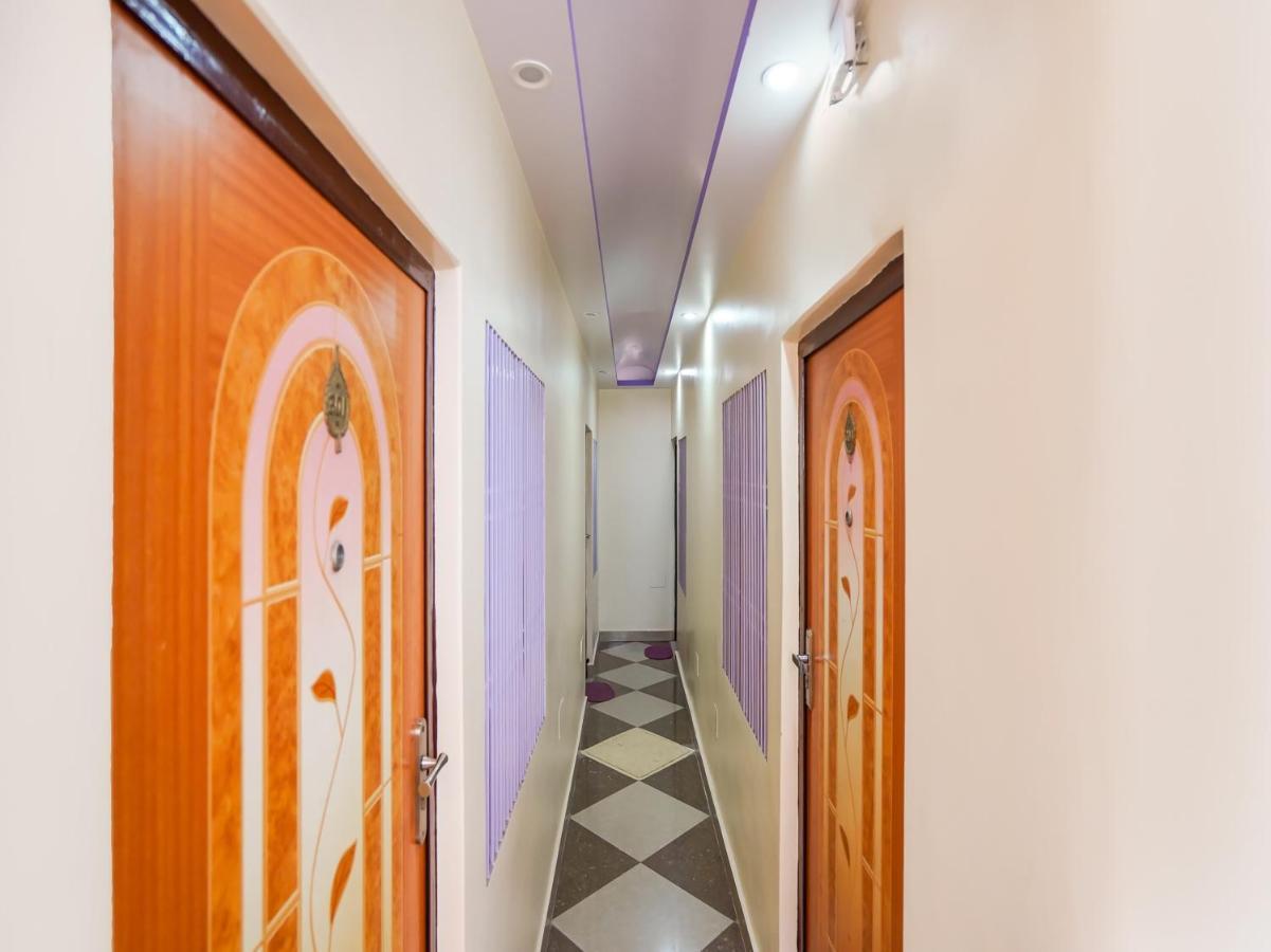 Oyo 75627 New Ankit Guest House Varanasi Bagian luar foto