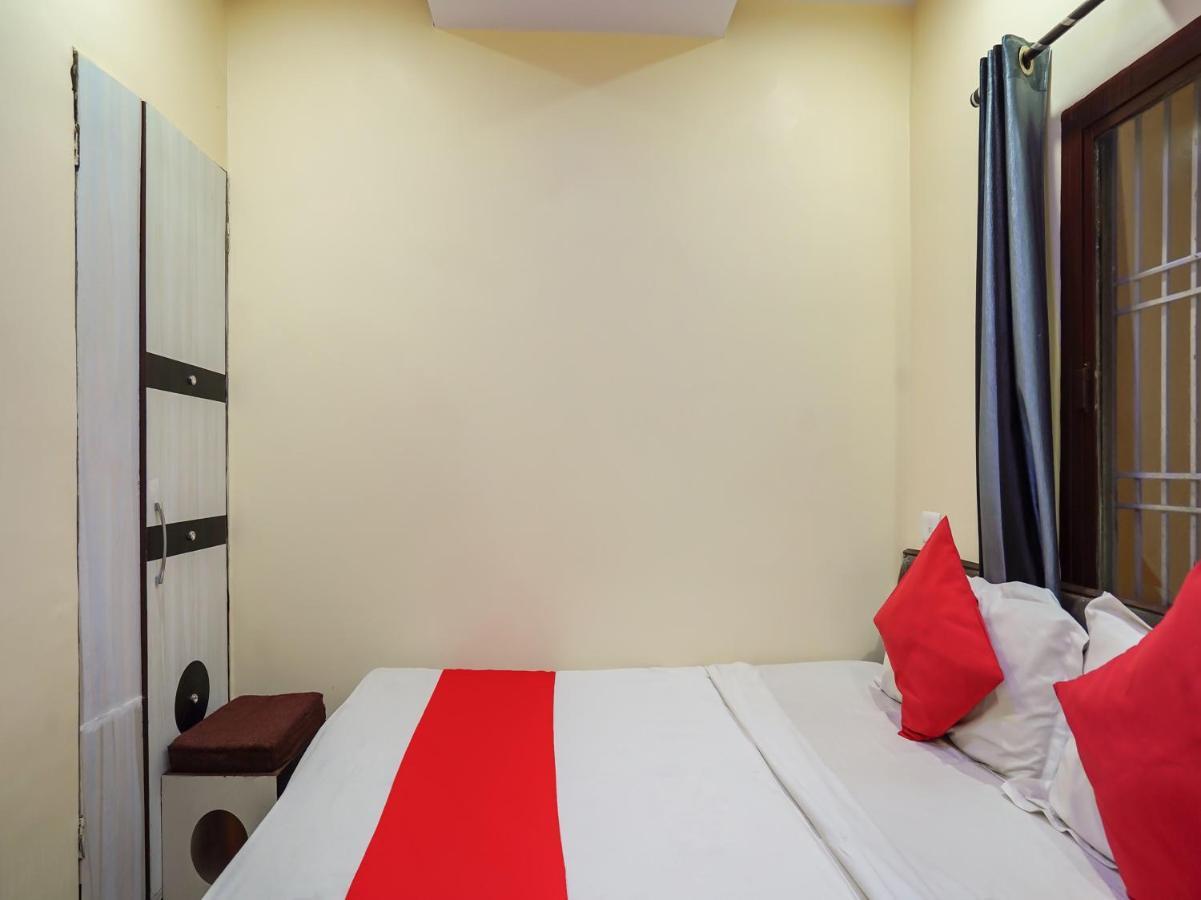 Oyo 75627 New Ankit Guest House Varanasi Bagian luar foto