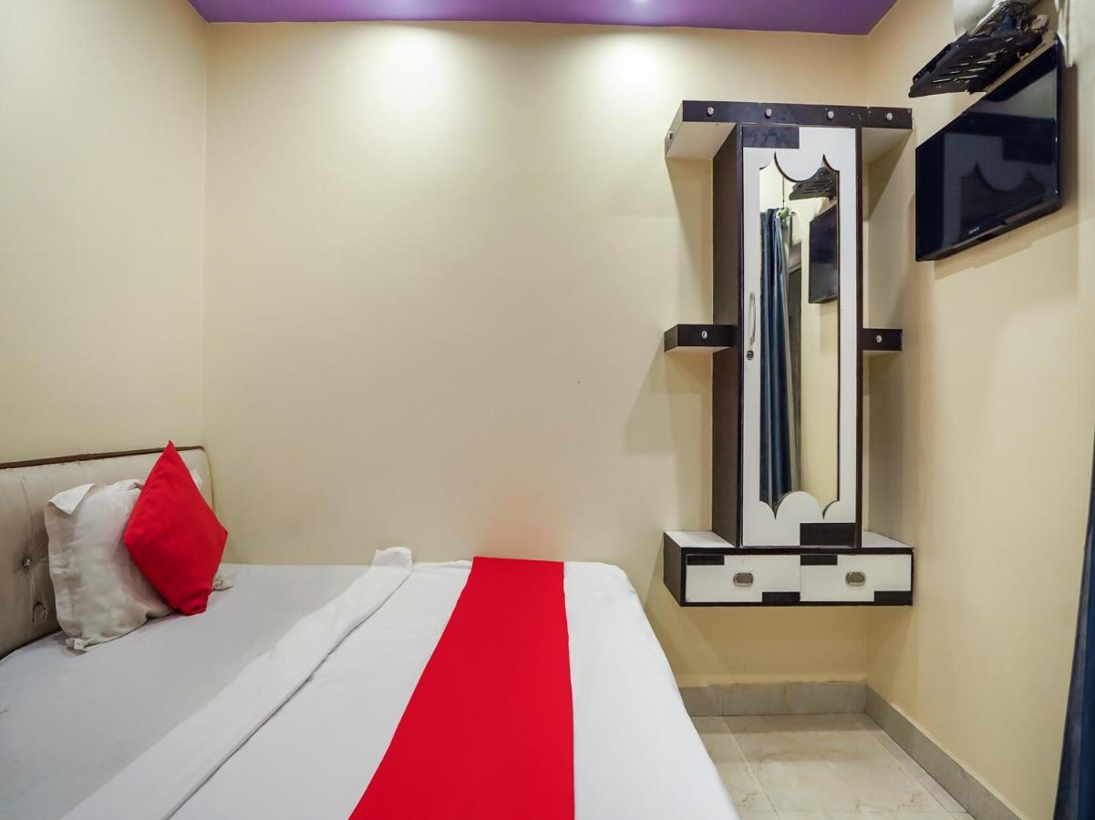 Oyo 75627 New Ankit Guest House Varanasi Bagian luar foto