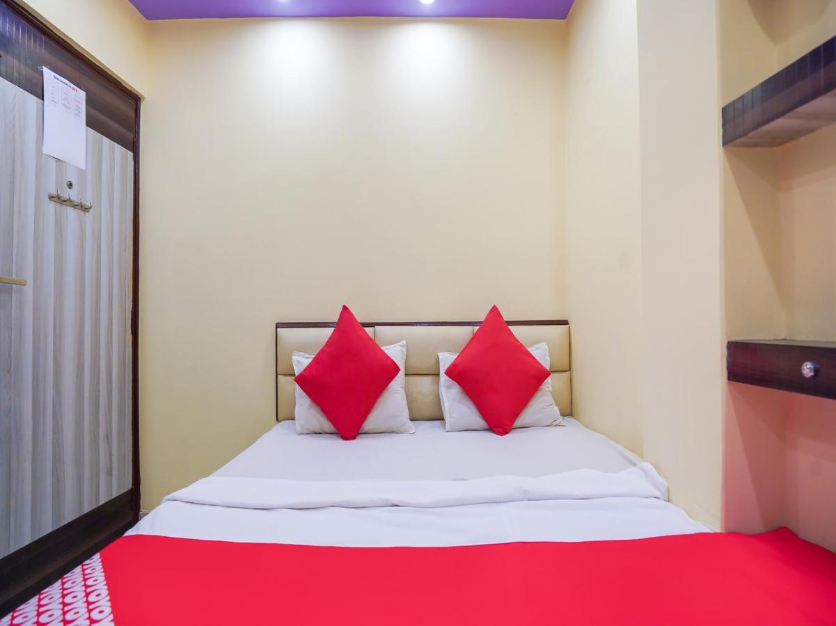 Oyo 75627 New Ankit Guest House Varanasi Bagian luar foto