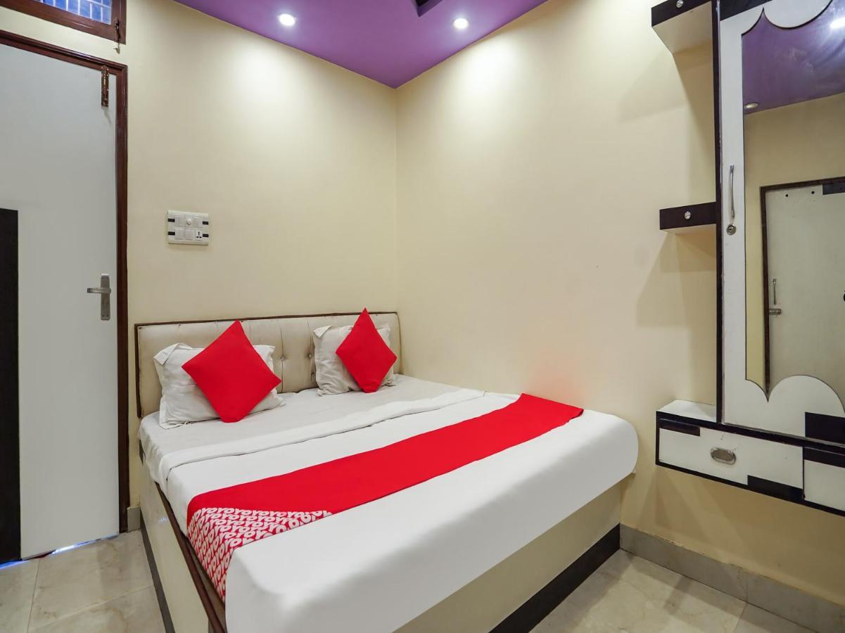 Oyo 75627 New Ankit Guest House Varanasi Bagian luar foto