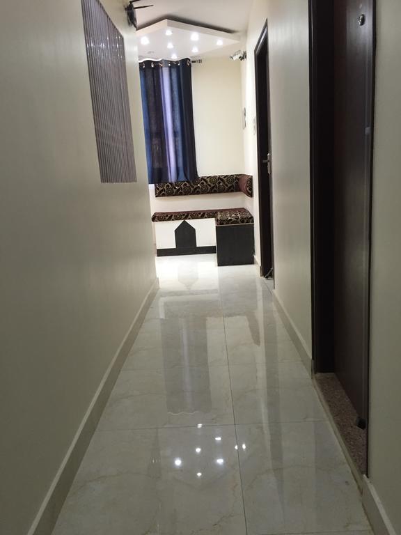 Oyo 75627 New Ankit Guest House Varanasi Bagian luar foto