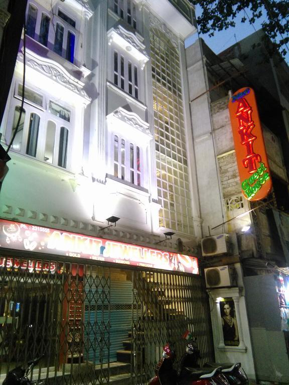 Oyo 75627 New Ankit Guest House Varanasi Bagian luar foto