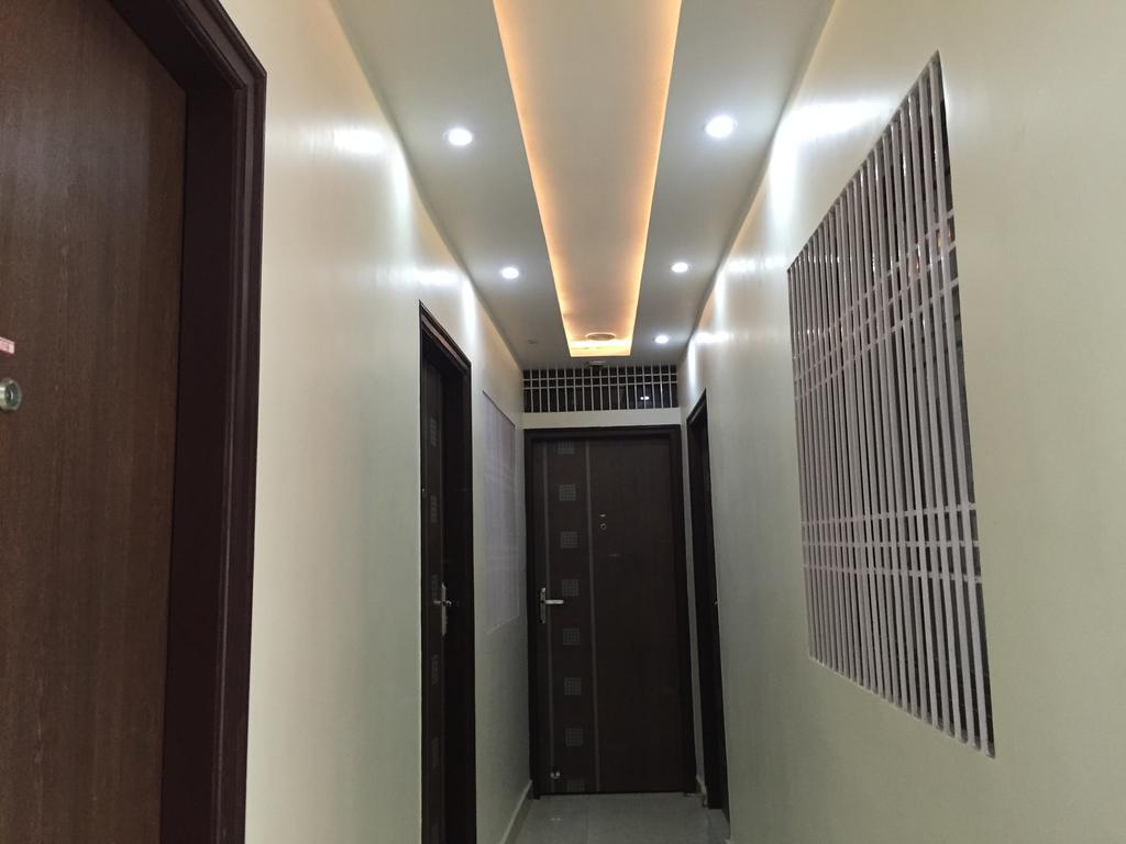 Oyo 75627 New Ankit Guest House Varanasi Bagian luar foto