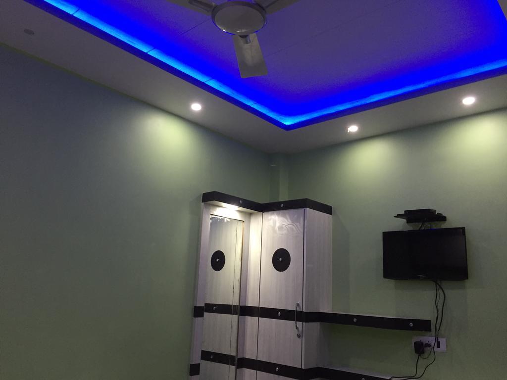 Oyo 75627 New Ankit Guest House Varanasi Ruang foto