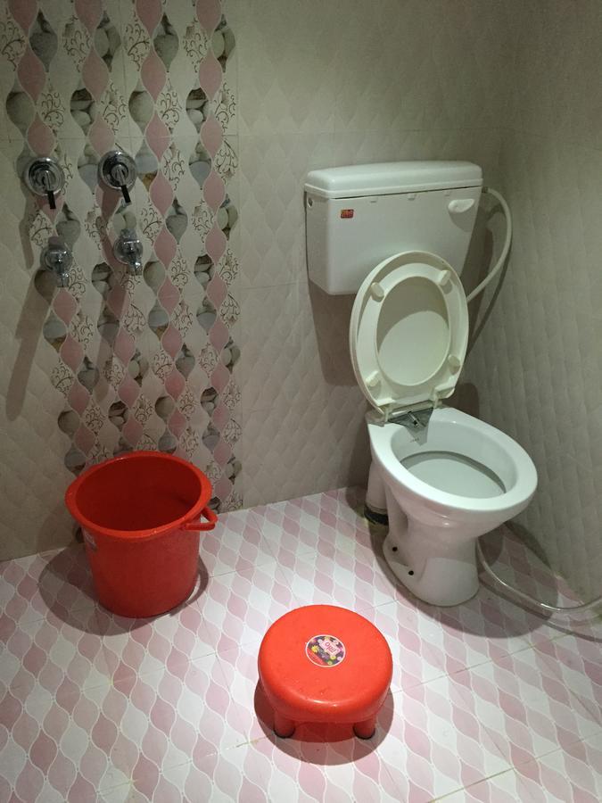 Oyo 75627 New Ankit Guest House Varanasi Bagian luar foto